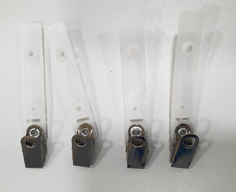 Kit Porta Crachá Rígido Conjugado + Cordão 20 unidades