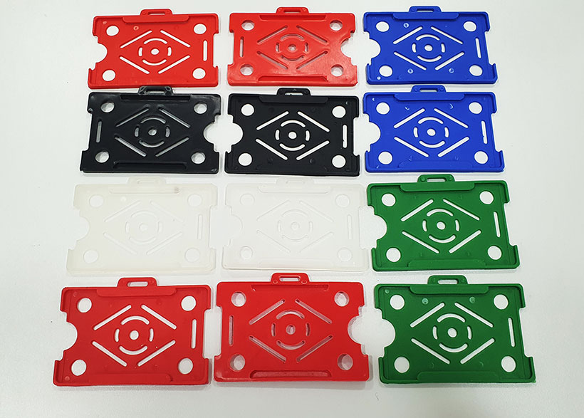 Kit Porta Crachá Rígido Conjugado + Cordão 20 unidades