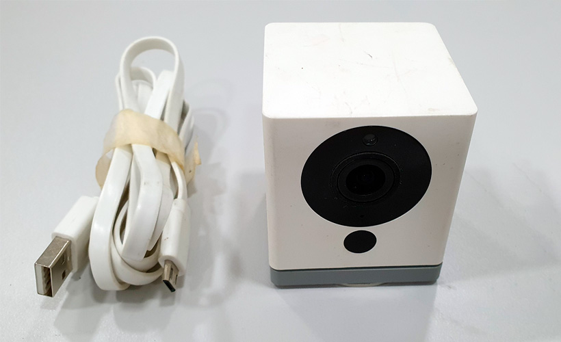 Câmera doméstica inteligente sem fio interna Wyze Cam 1080p HD com visão noturna, áudio bidirecional, detecção de pessoas, funciona com Alexa e Google Assistente