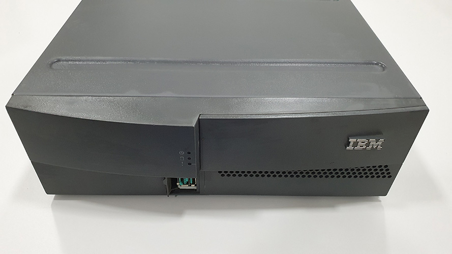 Computador IBM PC POS system TYPE 4900 – 745 700 POS Celeron 1.90Ghz 4GB 500GB