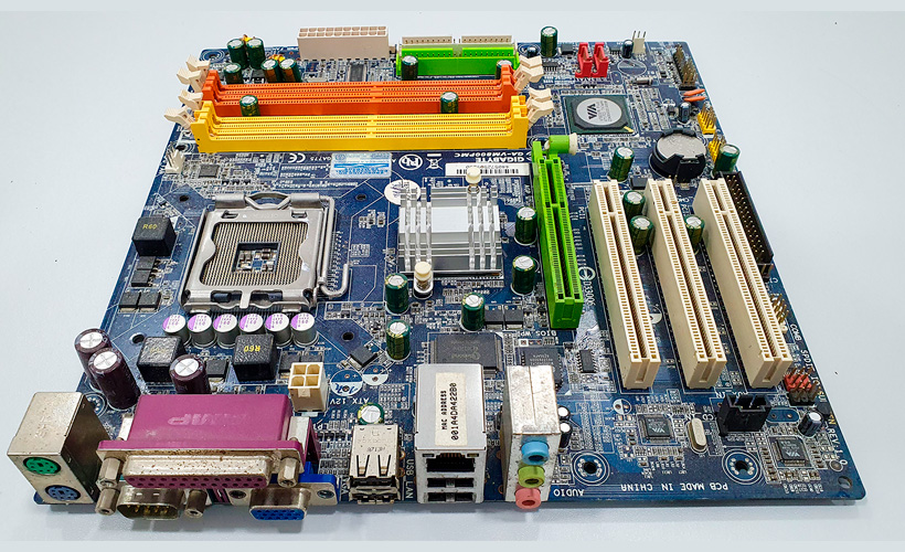 Placa Mae Gigabyte 775 Ddr2 Dual Core Ga-Vm800pmc