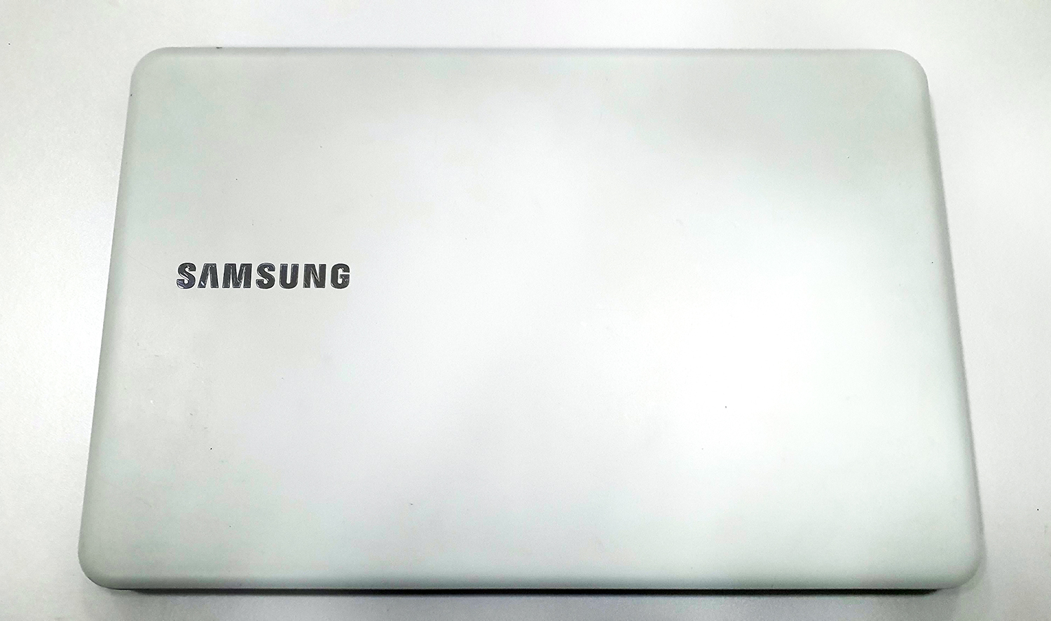 Notebook Samsung Essentials NP350XAA Branco Ônix
