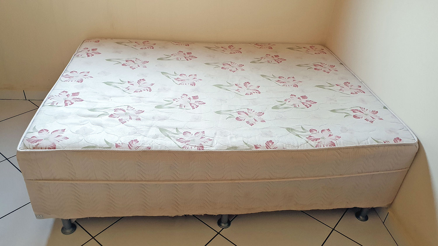 Cama Box de casal + colchão