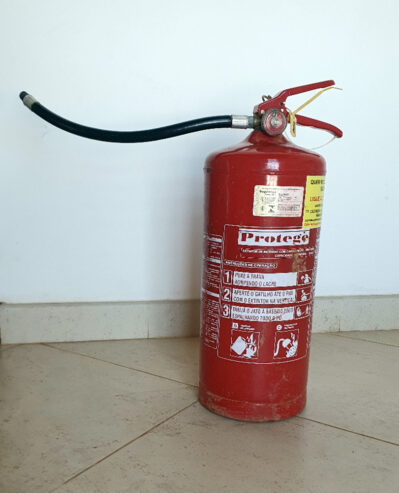 Extintor de incêndio abc 12kg