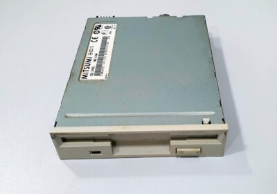 floppy-drive-de-disquete-branco