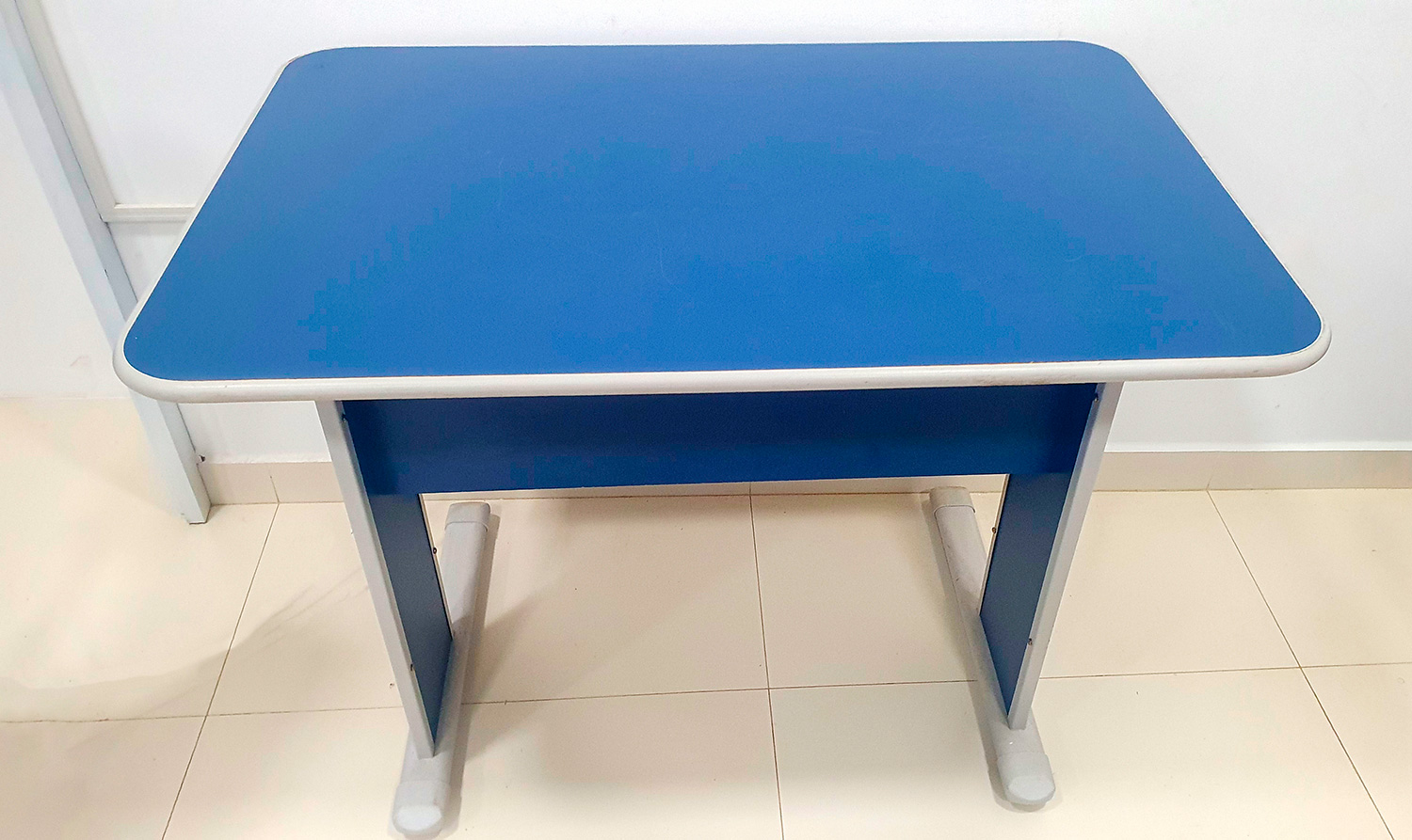 Mesa P/ Escritório computador 92×61 Pandin – Azul/cinza