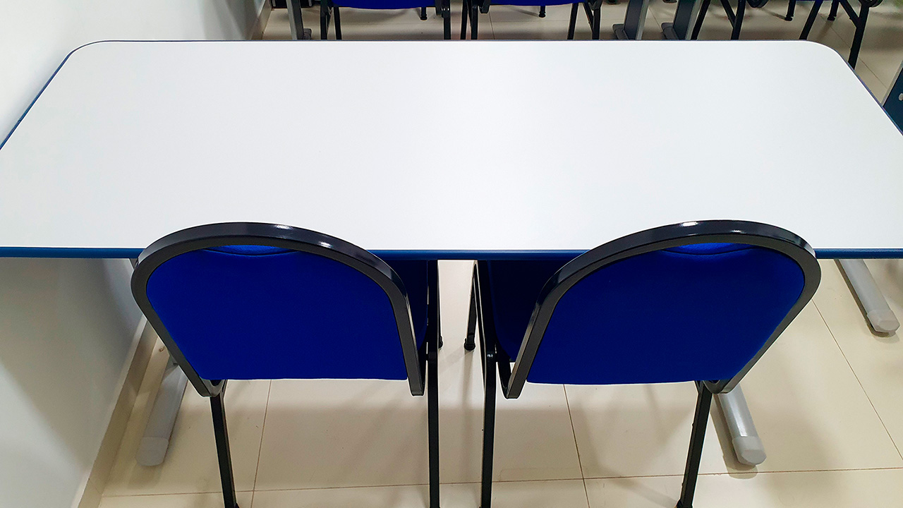 Mesa retangular para escritório, bancada, computador, consultório Pandin – Azul/cinza