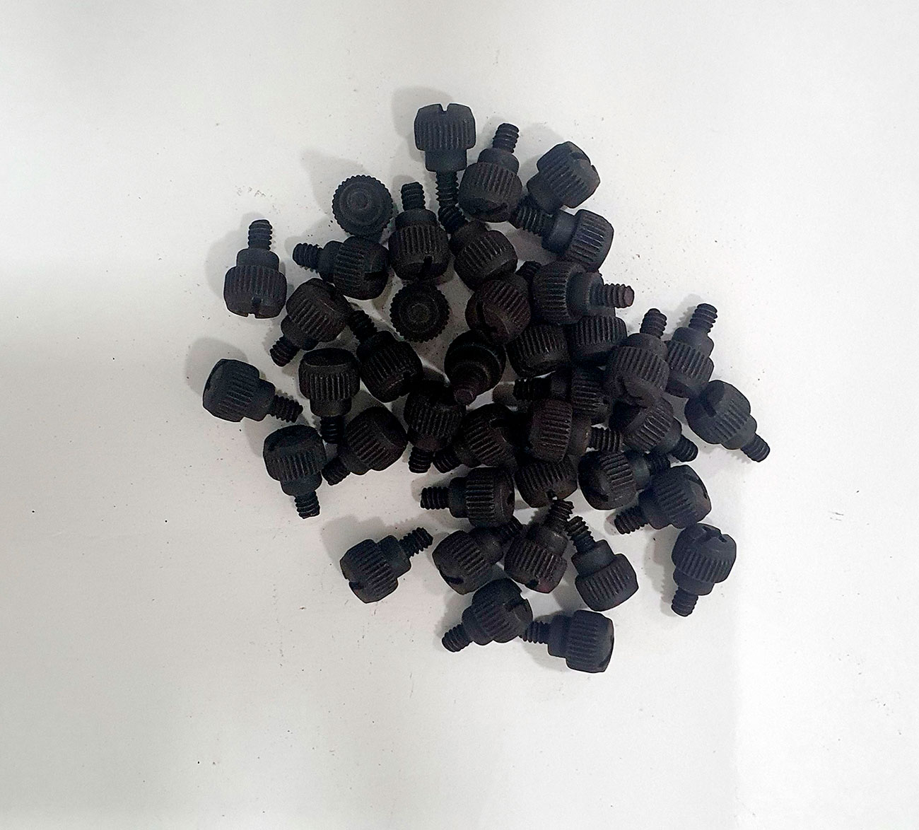 Parafuso de gabinete de computador ajuste de mão Preto